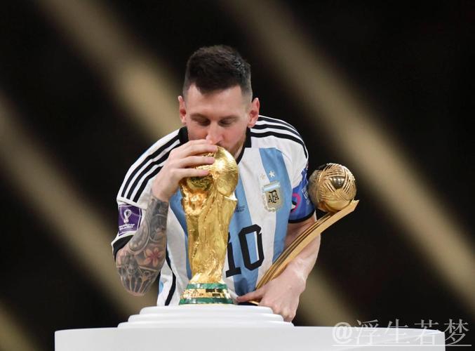 对梅西疯狂“Siu”庆祝!对手回应质疑:我是C罗铁粉,这一天终于来了 对梅西疯狂“Siu”庆祝!对手回应质疑:我是C罗铁粉,这一天终于来了